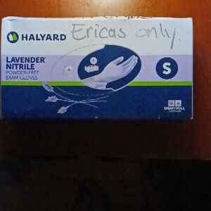 💥 DROPPED PRICE ON BOX OF SURGICAL GLOVES BRAND NEW NEVER OPENED 💥🆕🆕